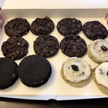 Crumbl - Fair Lakes - Party Box - Bakeries Near Me - Fairfax, Virginia Crumbl - Fair Lakes - Party Box - Bakeries Near Me - Fairfax, Virginia