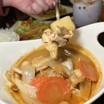 Pho Thai - Massaman Curry with Coconut Milk - Vietnamese Near Me - New Haven, Connecticut