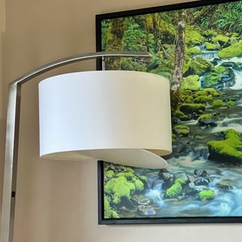 Ramada by Wyndham Campbell River - Broken lamp - Hotels Near Me - Campbell River, British Columbia