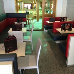 Eiscafe Cortina - Durchgang zur Terrasse