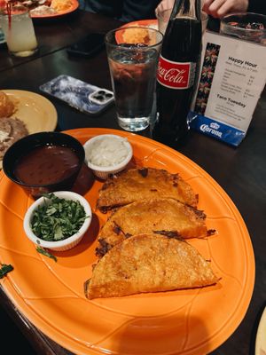 TECALITLAN MEXICAN KITCHEN & MARGARITA BAR by null