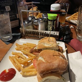 Tommy's Tavern + Tap - Chicken sandwich - American Near Me - Edison, New Jersey Tommy's Tavern + Tap - Chicken sandwich - American Near Me - Edison, New Jersey