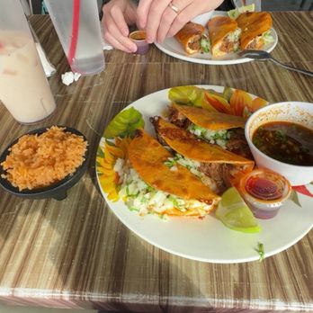 Hidalgo's Kitchen - quesabirria tacos and Horchata - Mexican Near Me - Colorado Springs, Colorado Hidalgo's Kitchen - quesabirria tacos and Horchata - Mexican Near Me - Colorado Springs, Colorado