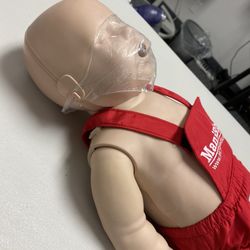 The CPR Lady - Dolls have light indicators to let you know your quality of CPR! Green: you're doing great. Orange/ Red: something is wrong.