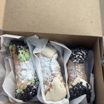 Mike's Pastry - Chocolate Chip Cannoli, Hazelnut Cannoli, mint chip cannoli - Bakeries Near Me - Boston, Massachusetts Mike's Pastry - Chocolate Chip Cannoli, Hazelnut Cannoli, mint chip cannoli - Bakeries Near Me - Boston, Massachusetts