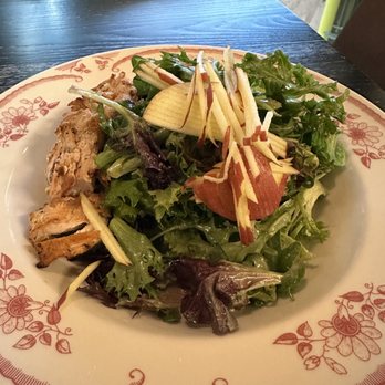 J. Leinenkugel's Barrel Yard - Northwoods Salad with chicken - Breweries Near Me - Milwaukee, Wisconsin J. Leinenkugel's Barrel Yard - Northwoods Salad with chicken - Breweries Near Me - Milwaukee, Wisconsin