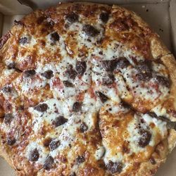 Small Hamburg and extra cheese pizza