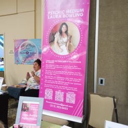 Psychic Medium Laura Bowling