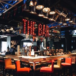 Johnny B. Good - Estoy fascinada con la decoración de este lugar
