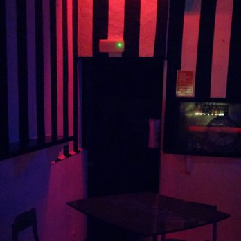Shower & Bar - Gay Bars Near Me - Madrid, M