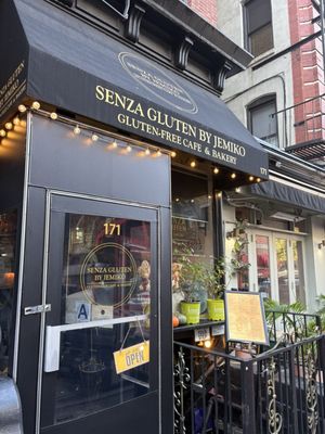 Senza Gluten by Jemiko - 100% Gluten Free Cafe & Bakery by null