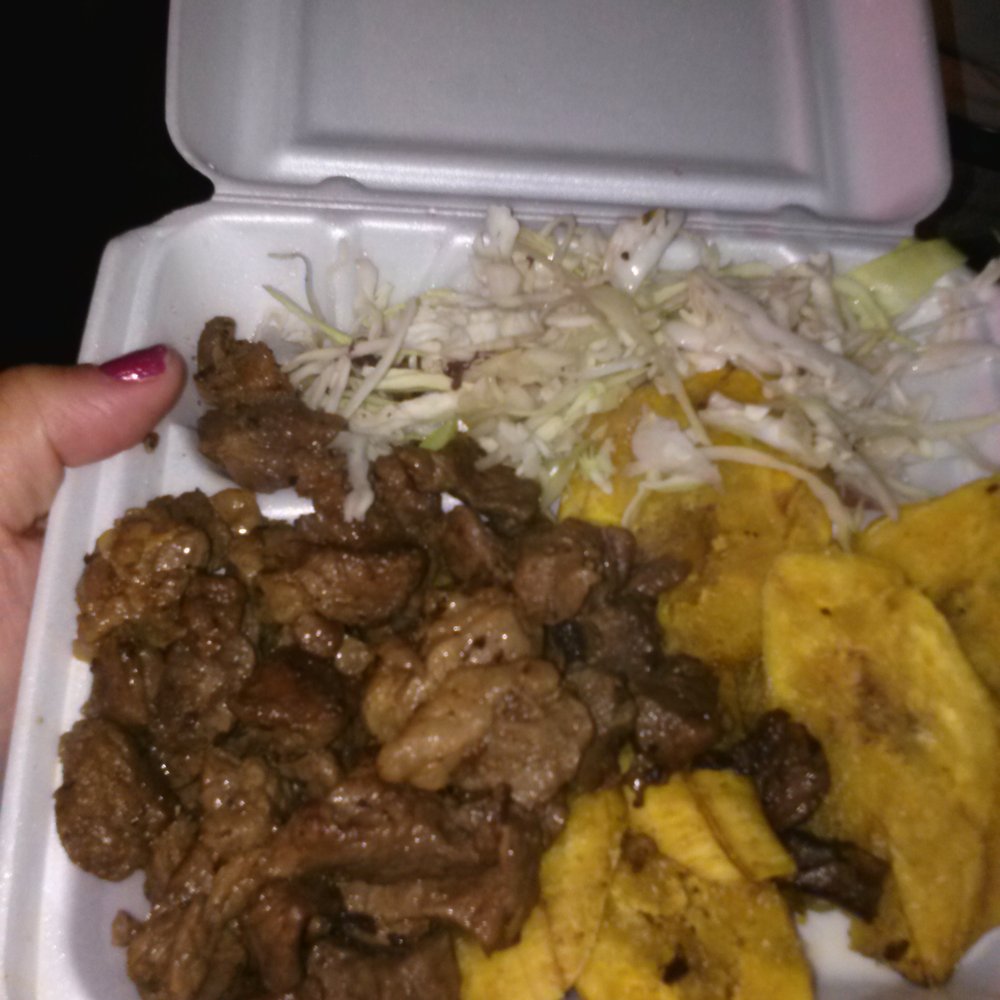 Los Amigos Chimichurry - Carne frita with tostones and chopped cabbage - Food Trucks Near Me - Corona, New York