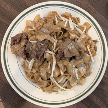Garden Kitchen - Beef chow fun - Chinese Near Me - San Bruno, California