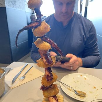 txopa gastrolekua - Octopus with fried artichoke hearts - Basque Near Me - Zumaia, SS txopa gastrolekua - Octopus with fried artichoke hearts - Basque Near Me - Zumaia, SS