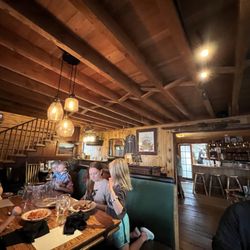 Sawtooth Hotel - Lovely warm dining room