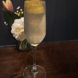 Tombo Grille - You Can Buy Me Roses - Special drink for ValentinValentine's Day. (Has glitter)