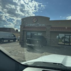 Gorditas y Tacos El Chilito - Front door