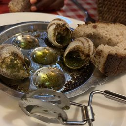 Excellent escargot with comp bread