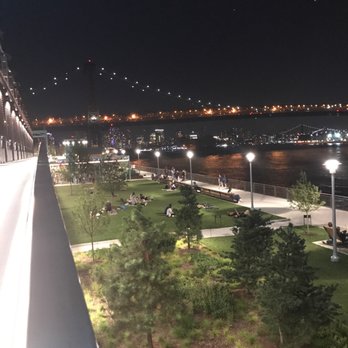 Domino Park - Parks Near Me - Brooklyn, New York Domino Park - Parks Near Me - Brooklyn, New York