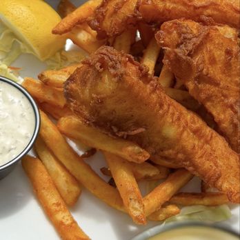 Lunada Garden Bistro - Fish and chips - Breakfast & Brunch Near Me - Cayucos, California Lunada Garden Bistro - Fish and chips - Breakfast & Brunch Near Me - Cayucos, California