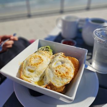 Sessions - very tasty eggs and avocado bowl - American Near Me - Daytona Beach, Florida