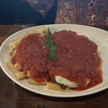 Pomodoro Pizzeria - Veal Parmigiana - Italian Near Me - Bristol, Rhode Island Pomodoro Pizzeria - Veal Parmigiana - Italian Near Me - Bristol, Rhode Island