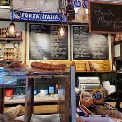 Annamaria's Deli - Inside shot