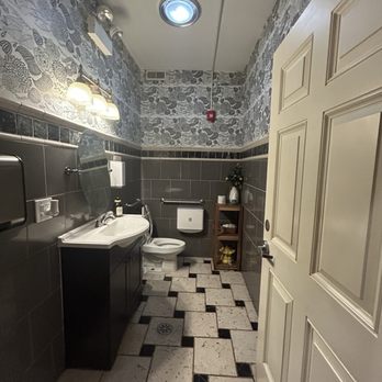 Bodhi Thai Bistro - Bathroom is clean and beautiful - Thai Near Me - Berwyn, Illinois Bodhi Thai Bistro - Bathroom is clean and beautiful - Thai Near Me - Berwyn, Illinois