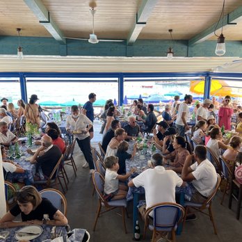 Maria Grazia - Crowded water front Dining - Italian Near Me - Massa Lubrense, NA