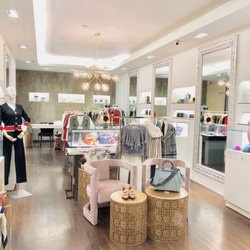 LOOA  Boutique