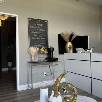 Bollywood Headspa - Eyebrow Services Near Me - Fontana, California