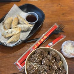 ReFresh Food & Drinks - Beef pot stickers, Bulgoghi Cup BAP