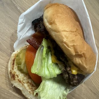 Burger Club - Blondy Burger - Burgers Near Me - San Jose, California Burger Club - Blondy Burger - Burgers Near Me - San Jose, California