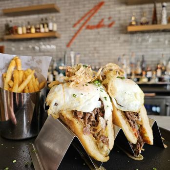Jack’s on Pearl - by @coloradofoodie - Bars Near Me - Denver, Colorado