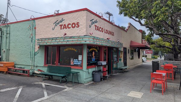 Joe’s Taco Lounge by null