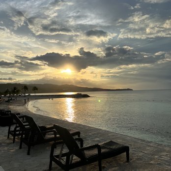 New Destination Travel - Beautiful sunset - Travel Services Near Me New Destination Travel - Beautiful sunset - Travel Services Near Me