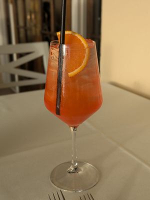 NINE-TEN Restaurant & Bar by null