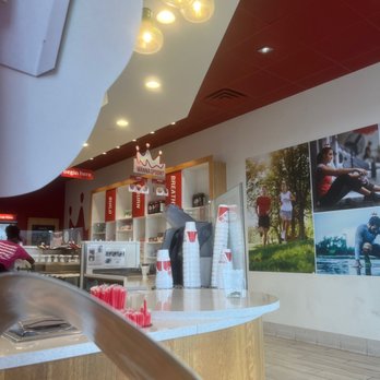 Smoothie King - This menu up above the counter is inaccurate and that was the cause for all of our mess ups. - Juice Bars & Smoothies Near Me - Chicago Ridge, Illinois