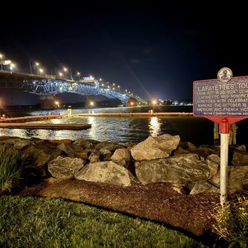Yorktown Beach - Beaches Near Me - Yorktown, Virginia Yorktown Beach - Beaches Near Me - Yorktown, Virginia