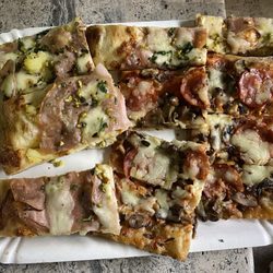 Pizzeria Rustica - Pizza