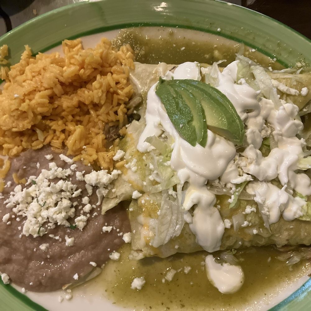Poblanos Authentic Mexican Restaurant - Chicken Enchiladas with green sauce - Mexican Near Me - Kissimmee, Florida Poblanos Authentic Mexican Restaurant - Chicken Enchiladas with green sauce - Mexican Near Me - Kissimmee, Florida