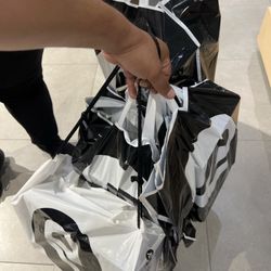 JD Sports - Montebello - Shoes