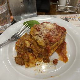 This is the lasagna. It was excellent. This is the lasagna. It was excellent.