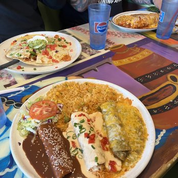 El Tapatio - Enchiladas, Quesadillas, Steak Burrito - Bars Near Me - Flagstaff, Arizona