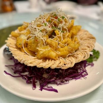 Royal Kitchen - Shrimp in a Dry Noodle Pot - Chinese Near Me - Plano, Texas
