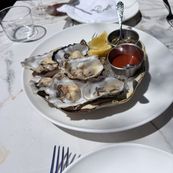 Clementine - Oysters, 6 pieces - Mediterranean Near Me - Yountville, California Clementine - Oysters, 6 pieces - Mediterranean Near Me - Yountville, California
