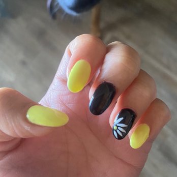 Happy Nails - Spring nails - Nail Salons Near Me - Las Cruces, New Mexico