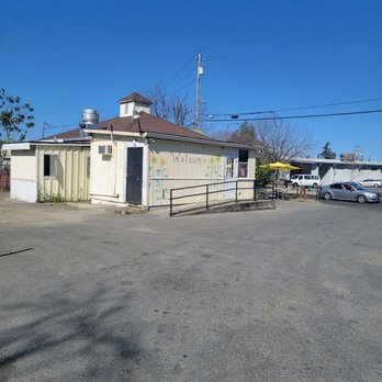 Jenn's Cafe - Back of restaurant - Breakfast & Brunch Near Me - Oroville, California