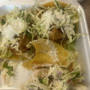 Mariscos La Chula - Downey - Martes de oferta de los tacos de pescado  Fish baja taco - Seafood Near Me - Downey, California