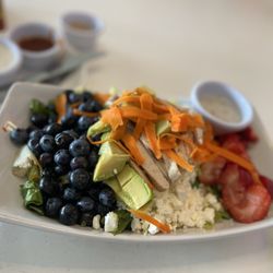 Rise and Dine - Michigan salad with grilled chicken